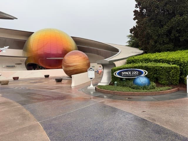 Space 220 — Epcot
